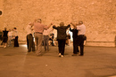 Sardagne (danse catalane) sur la place du village de Begur