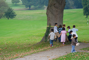 D'autres enfants vers le golf