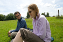 Hervé et Amanda pendant notre pause déjeuner dans les prés...