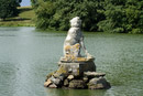 Statue d'un chien...