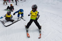 La Plagne - 11-17 March 2013 / Oscar moved to the blue run now...