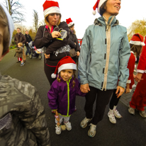 Henley-on-Thames - 12 December 2013 / Alana and Jess ready to run