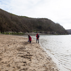 Solva - 13 April 2014 / Oscar wanted absolutely to go rockpooling...