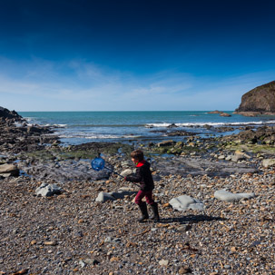 Trefin Beach - 14 April 2014 / Rock pooling