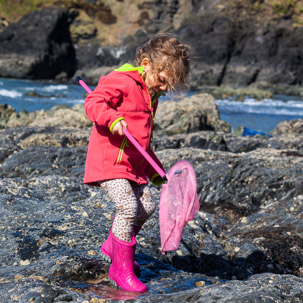 Trefin Beach - 14 April 2014 / Rock pooling