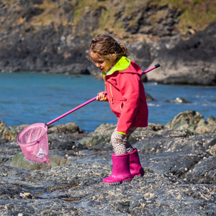 Trefin Beach - 14 April 2014 / Rock pooling