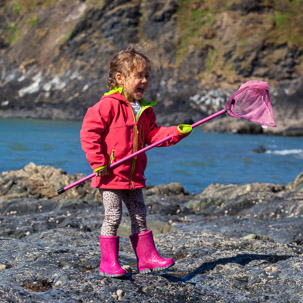 Trefin Beach - 14 April 2014 / Rock pooling