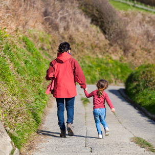 Dinas Island - 15 April 2014 / On our way to the pub