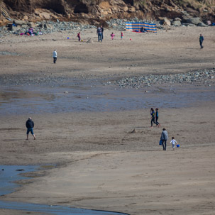 Whitesand Beach - 16 April 2014 / This is the funny one. We were supposed to meet up with Dave, Angie, Jo and Brian. We couldn't find them... But now I am looking in more details on the photos, they are there, at the top of the image... How funny