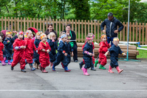 Henley-on-Thames - 23 May 2014 / The preschool getting ready