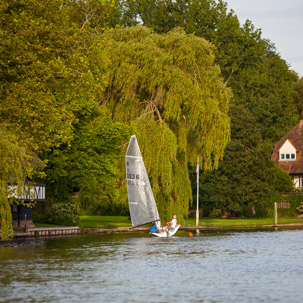 Henley-on-Thames - 11 June 2014 / Steve rounding a buoy