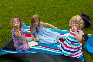 Henley-on-Thames - 05 July 2014 / Alana, Frankie and Lexy