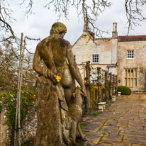 Mottisfont Abbey - 29 March 2015 / Statue in Mottisfont Abbey