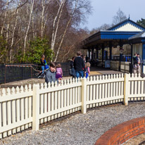 Exbury Garden - 02 April 2016 / Oscar at the station