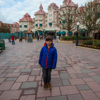 Disneyland Paris - 08 April 2016 / Oscar at the front of the park