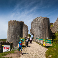 Corfe Castle - 08 May 2016 / Oscar exploring