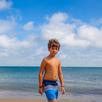 Swanage - 31 August 2016 / Oscar at the beach